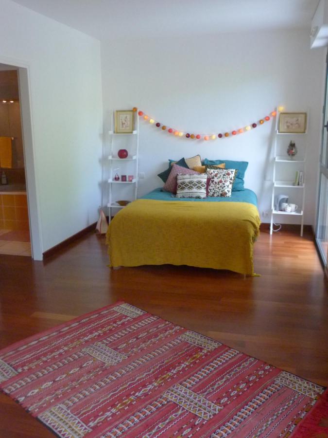 Bed and Breakfast La Desirade Salles-la-Source Exterior foto