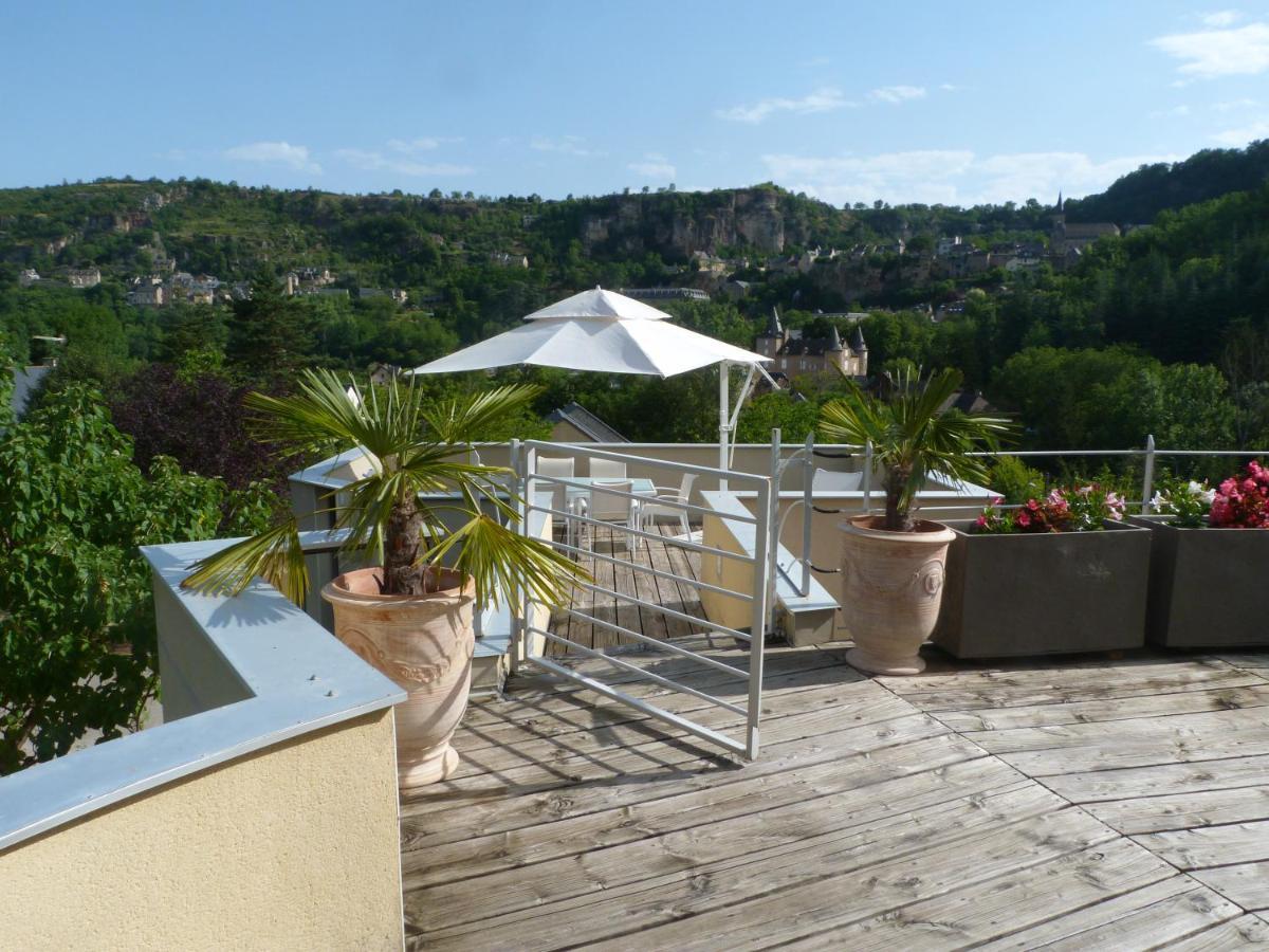 Bed and Breakfast La Desirade Salles-la-Source Exterior foto